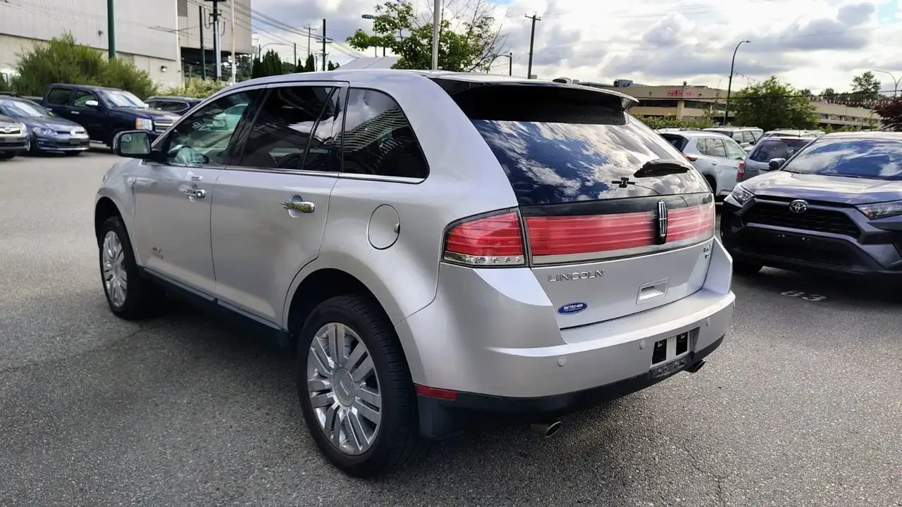 Lincoln MKX photo Lincoln MKX