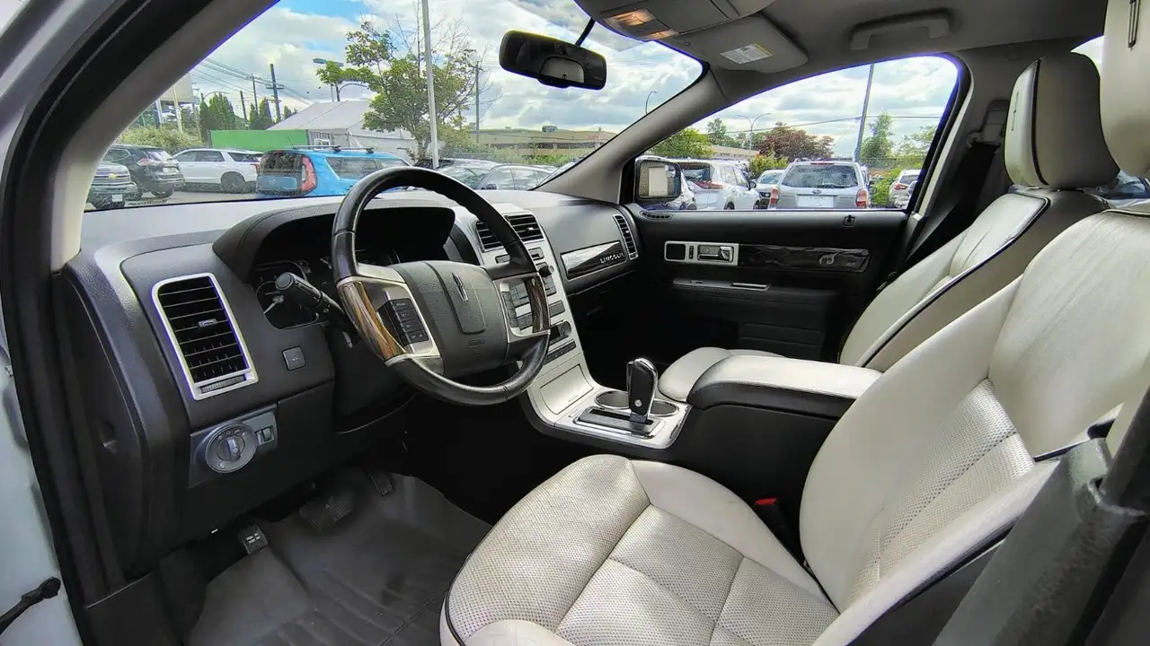 Lincoln MKX photo Lincoln MKX