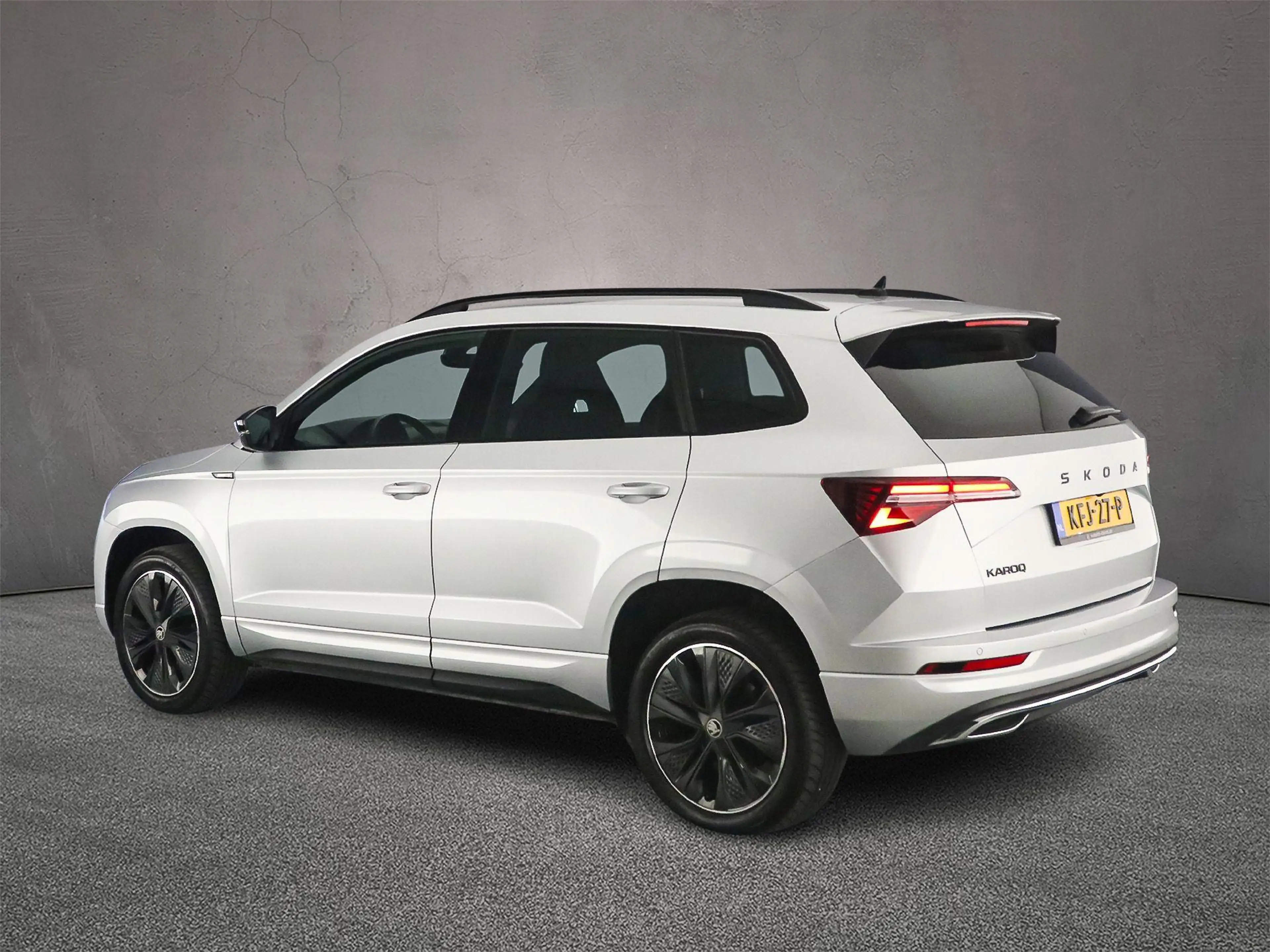 Skoda Karoq 1.5 TSI ACT Sportline Business 150pk DSG Automaat, — photo 3