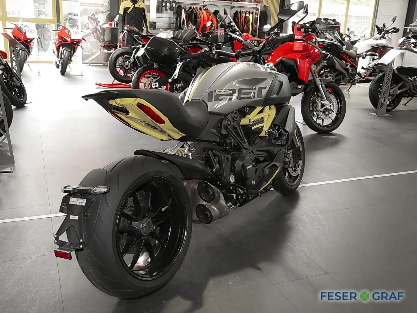 Ducati Diavel 1260 S Black Steel Zwart - 2