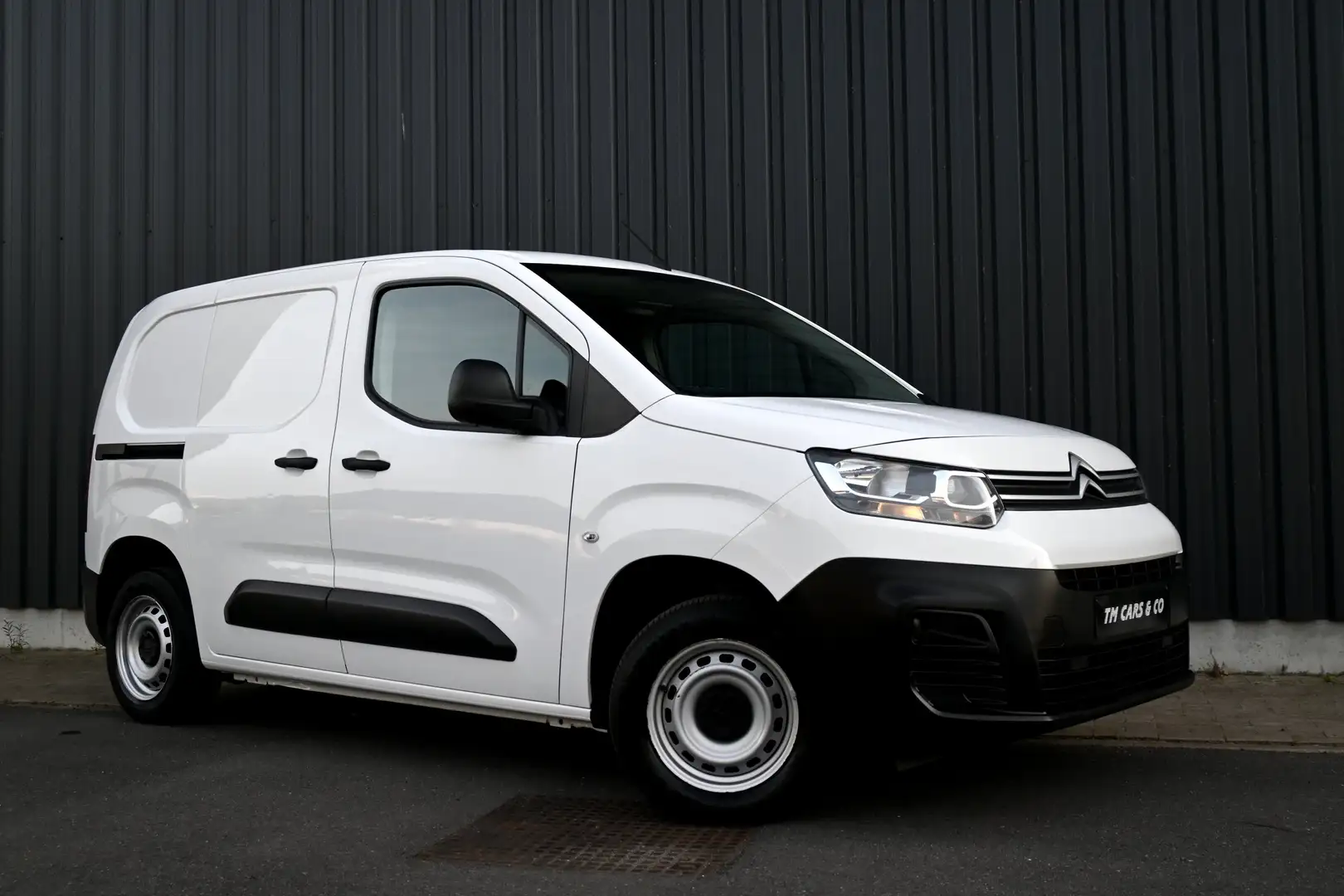 Citroen Berlingo 1.2i Benzine 110PK / 3 zit, Gps, AC, Trekh, wand Blanc - 1
