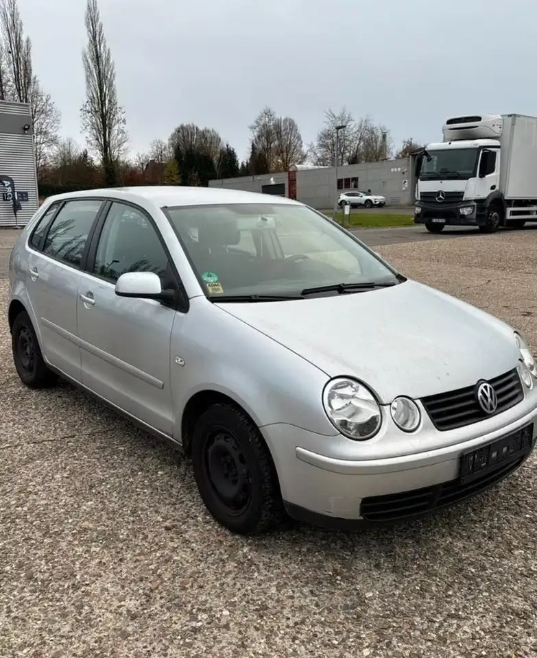 Volkswagen Polo 1.4 16S 75 Carat A
