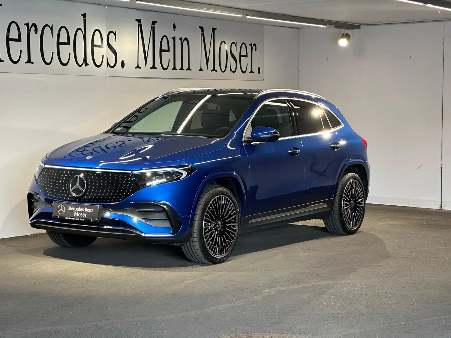 Mercedes-Benz EQA 350 4MATIC Blau - 2