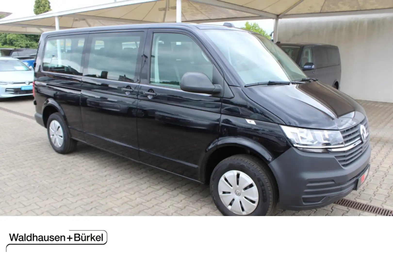 Volkswagen T6.1 Kombi LANG 2.0 TDI / 9 - SITZER / FLÜGELTÜREN / APP CO Černá - 1