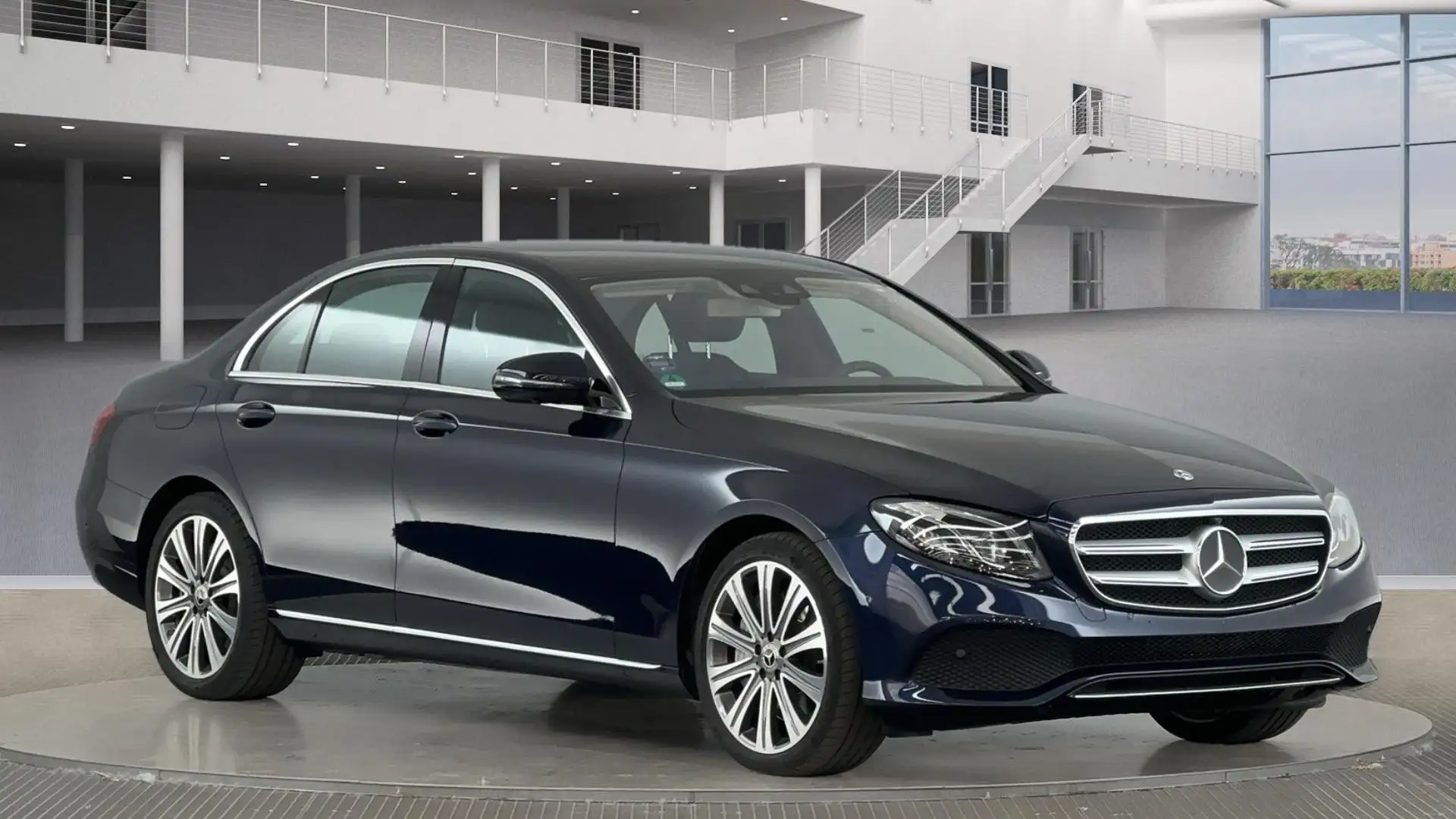 Mercedes-Benz E 400 **4Matic**360°*HEAD-UP**LED**NAVI** Blau - 1