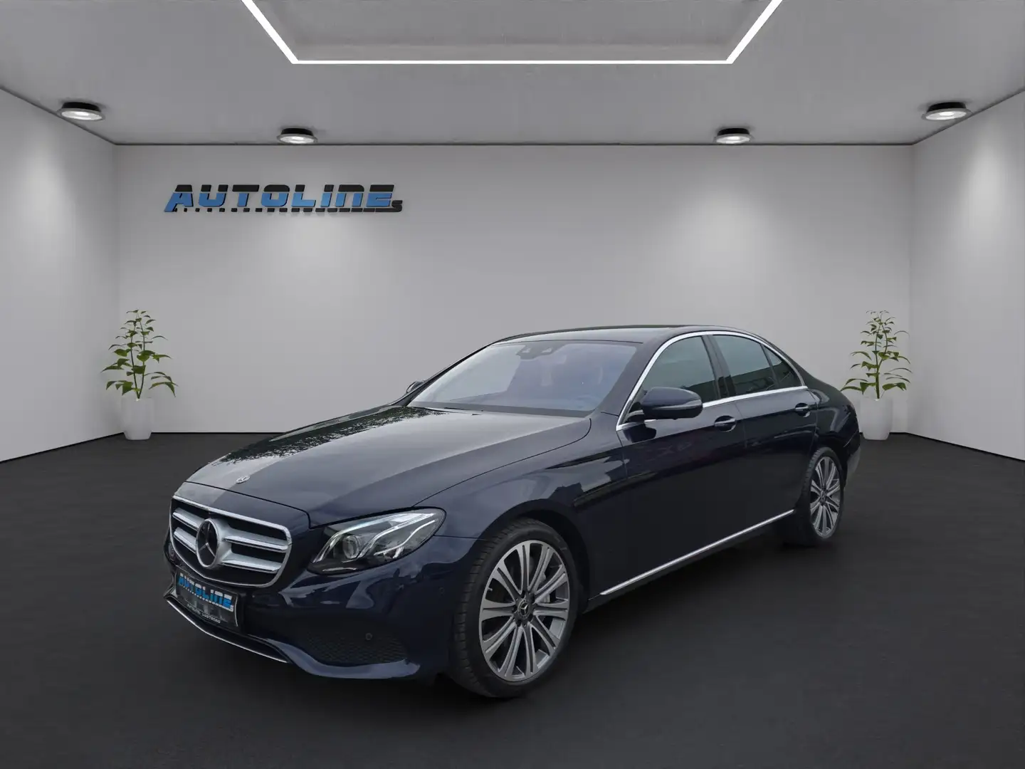 Mercedes-Benz E 400 Aut. 4Matic *360°* *HEAD-UP* *LED* *NAVI* *KAM* Blau - 1