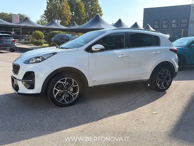 Kia Sportage view 3