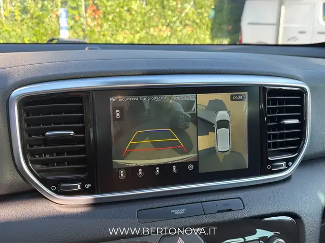 Kia Sportage view 24
