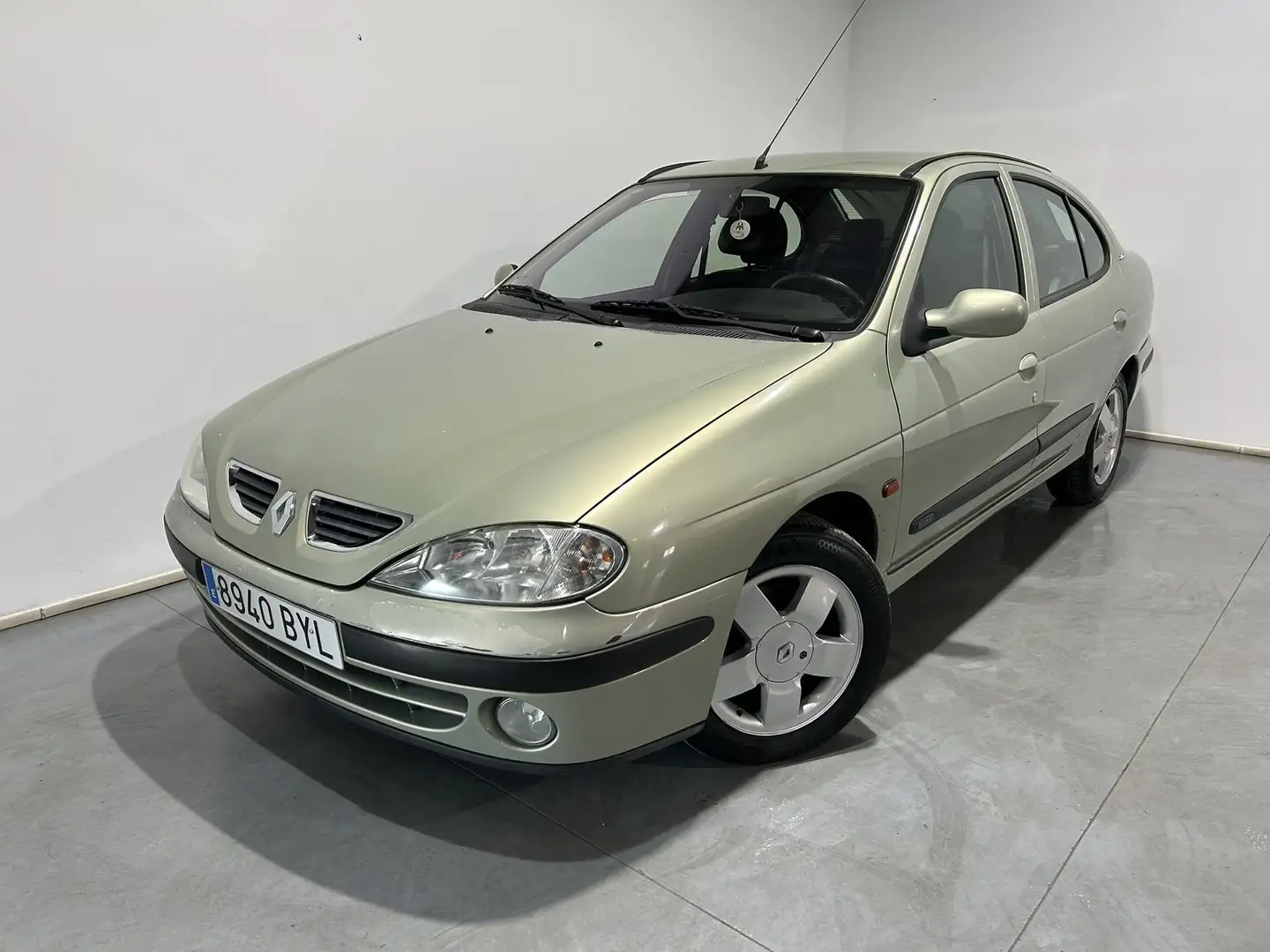 Renault Megane Classic 1.6 Century Beige - 1