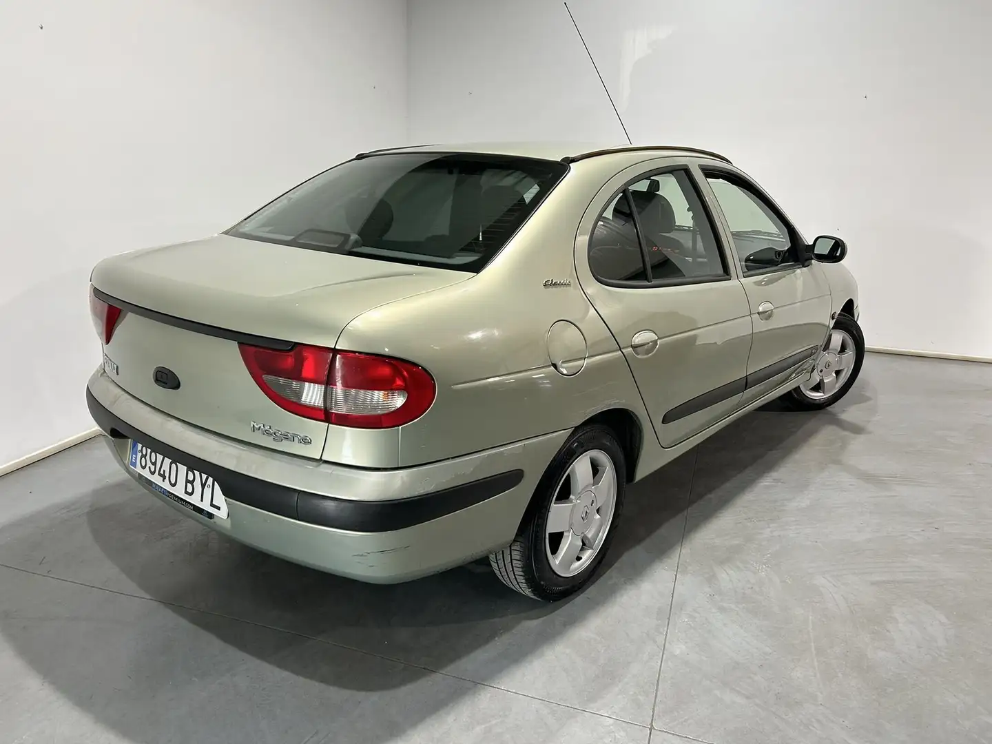 Renault Megane Classic 1.6 Century Beige - 2
