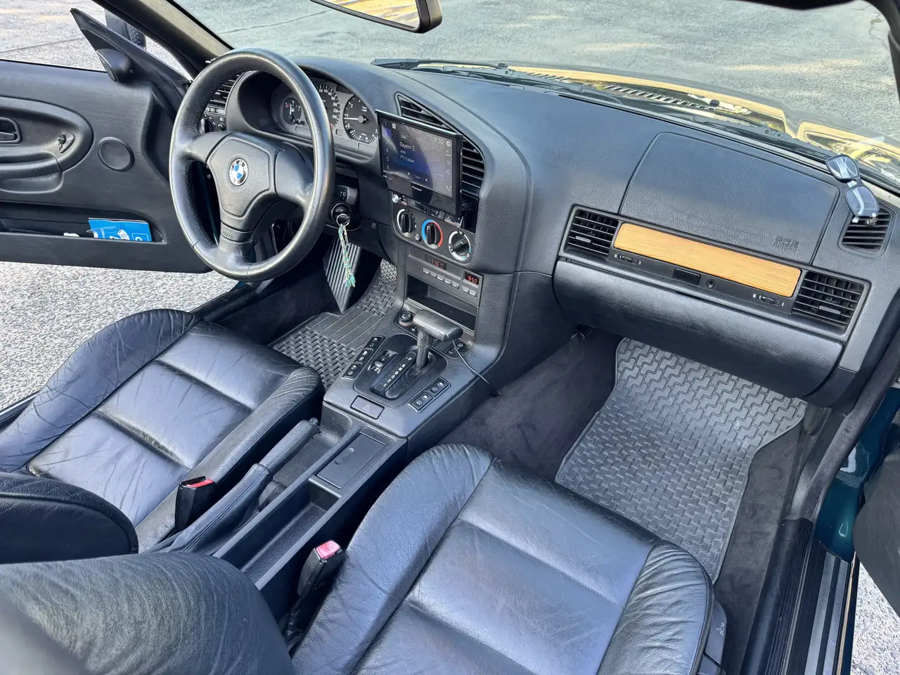 BMW 318 i Leder+Cabrio+AppleCarplay+H-fähig, foto 9