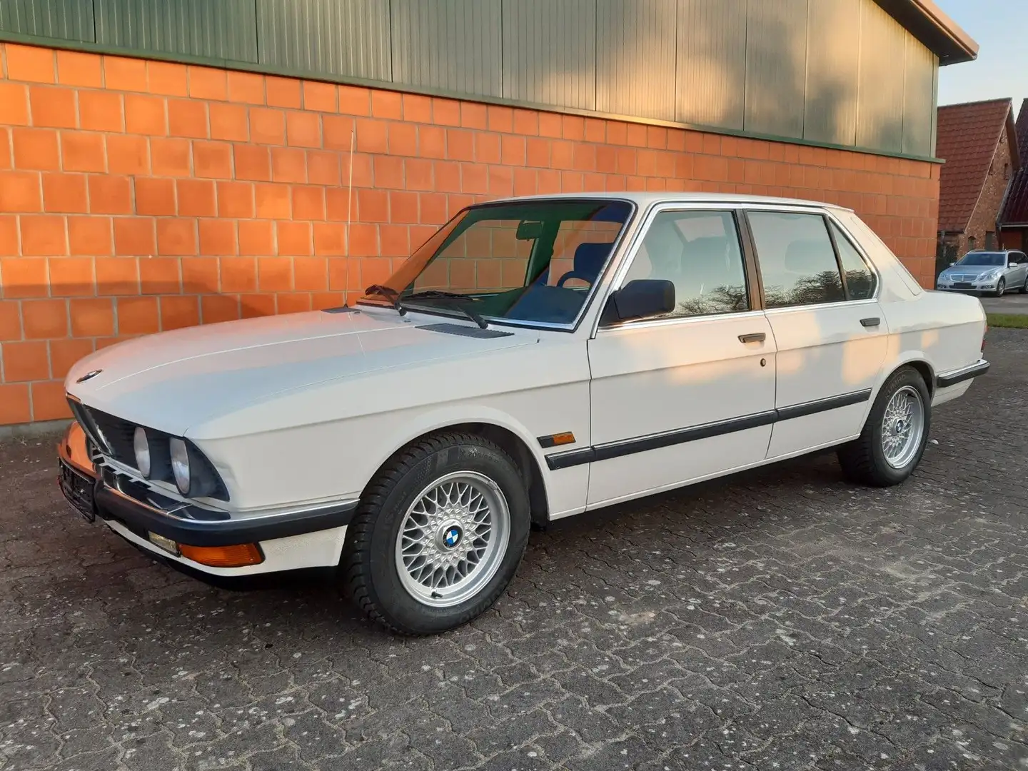 BMW 524 Turbo - Diesel 1.Hand - wenig Km. Blanc - 1