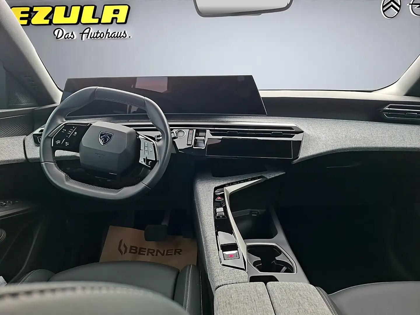 Peugeot 3008 Hybrid 145 e-DCS6 Weiß - 2