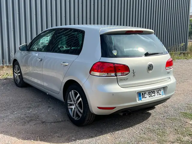 Volkswagen Golf view 2