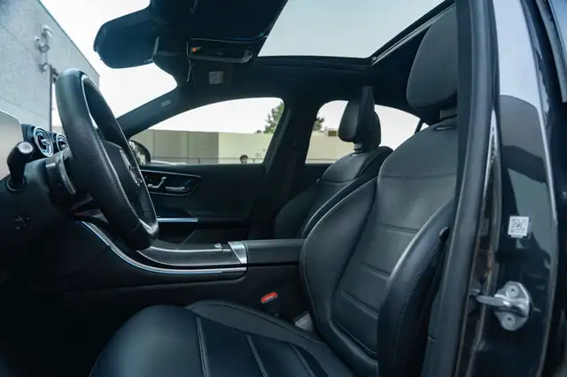 Mercedes-Benz C-Class view 11
