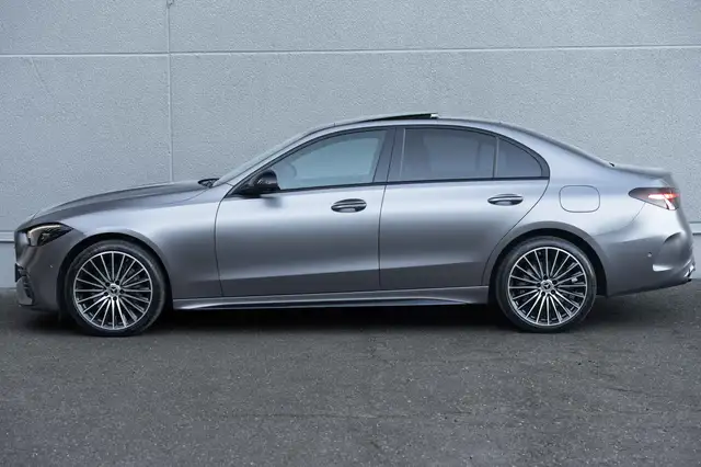 Mercedes-Benz C-Class view 5