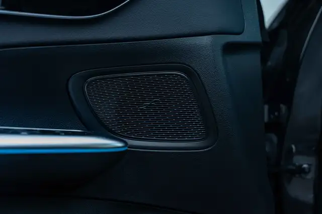 Mercedes-Benz C-Class view 14