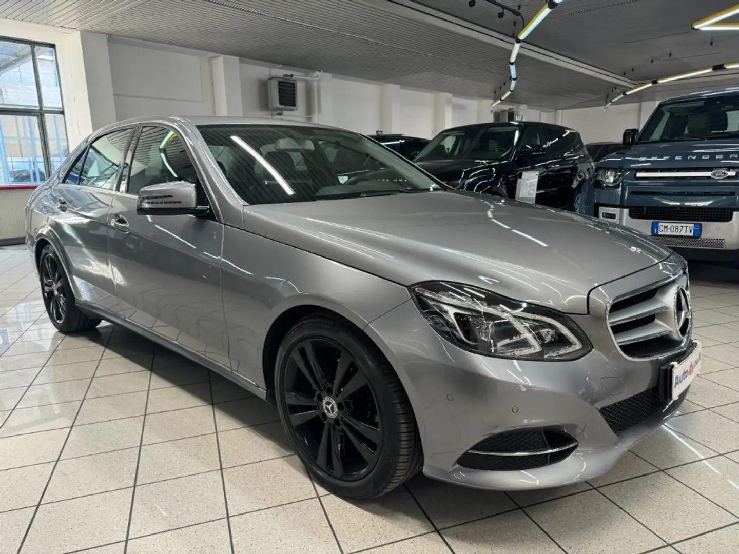 Mercedes-Benz E 220 CDI AVANTGARDE - TAGLIANDI OK Grijs - 1