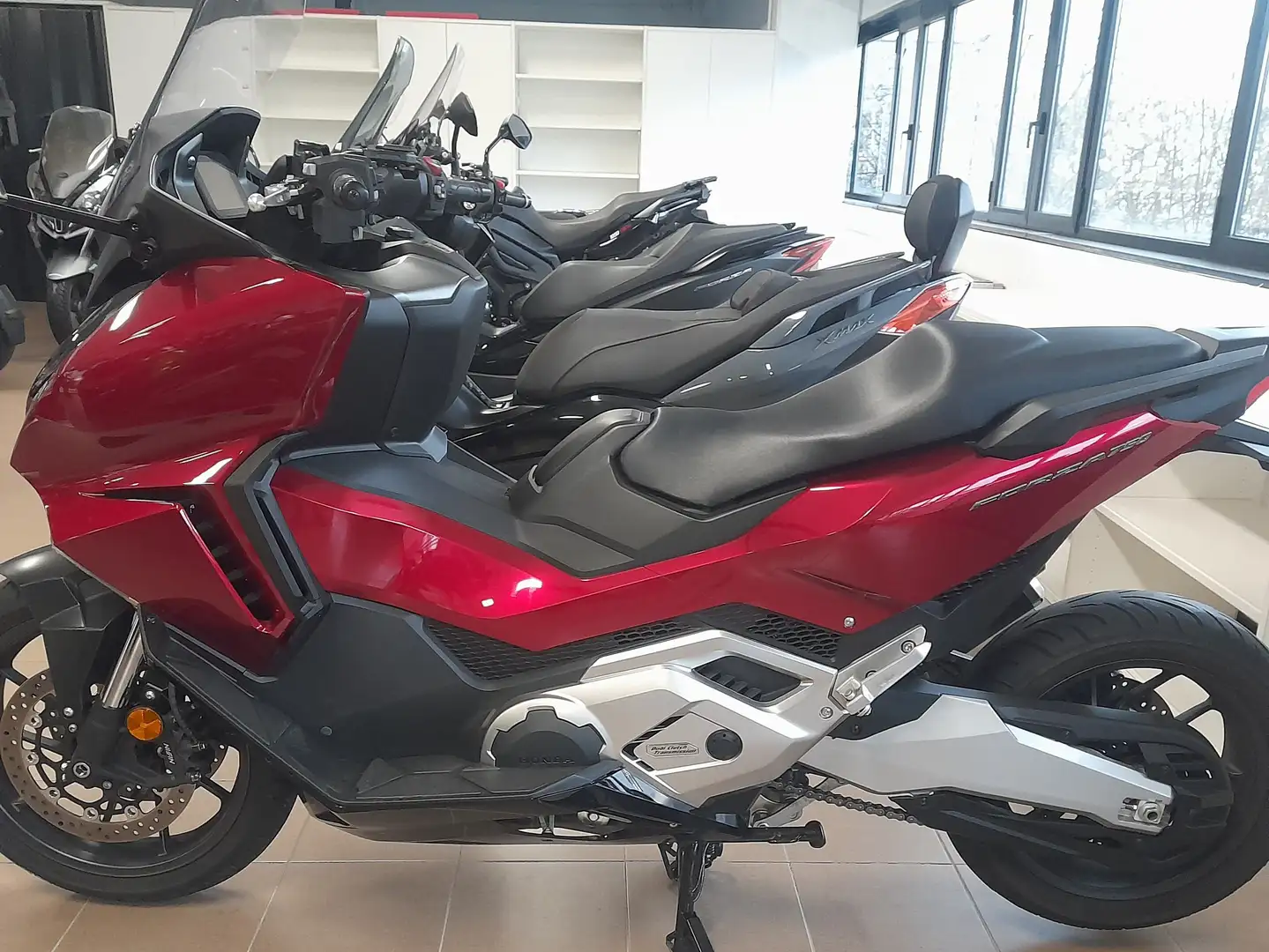 Honda Forza 750 Rosso - 1