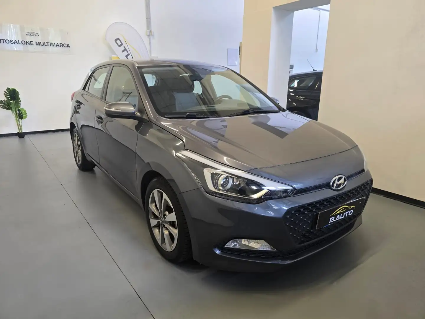 Hyundai i20 i20 II 2015 5p 1.4 crdi Style 90cv Grigio - 1