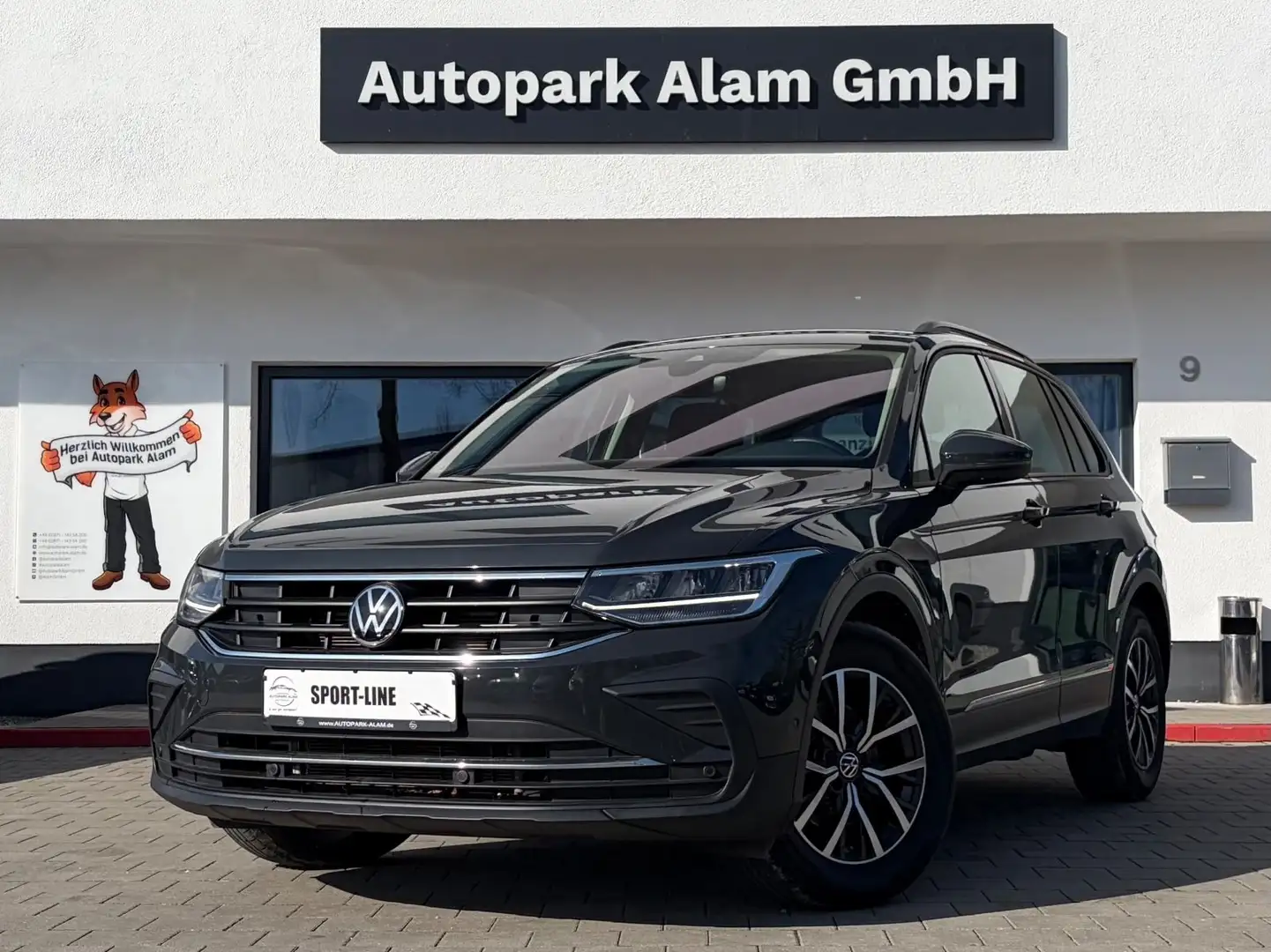 Volkswagen Tiguan Life 2.0 TDI DSG ACC AHK LED  ParkAs Grau - 1
