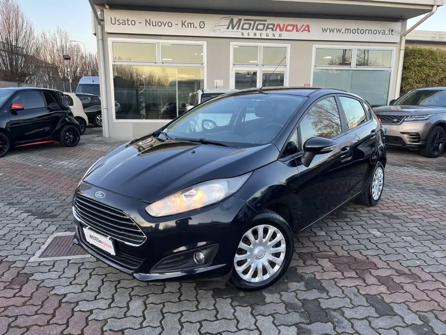 Ford Fiesta 1.2 Business 60cv 5p Nero - 1