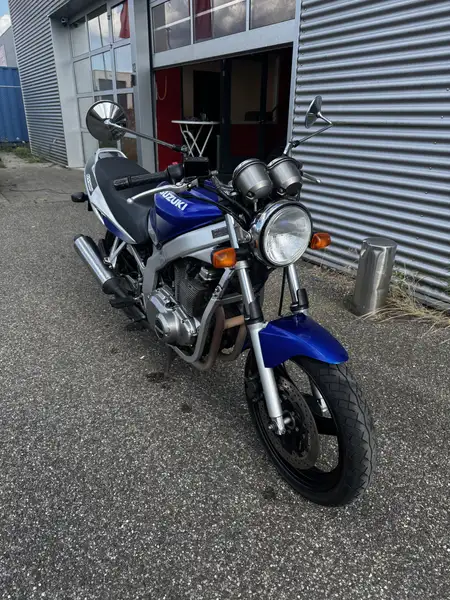 Suzuki GS 500