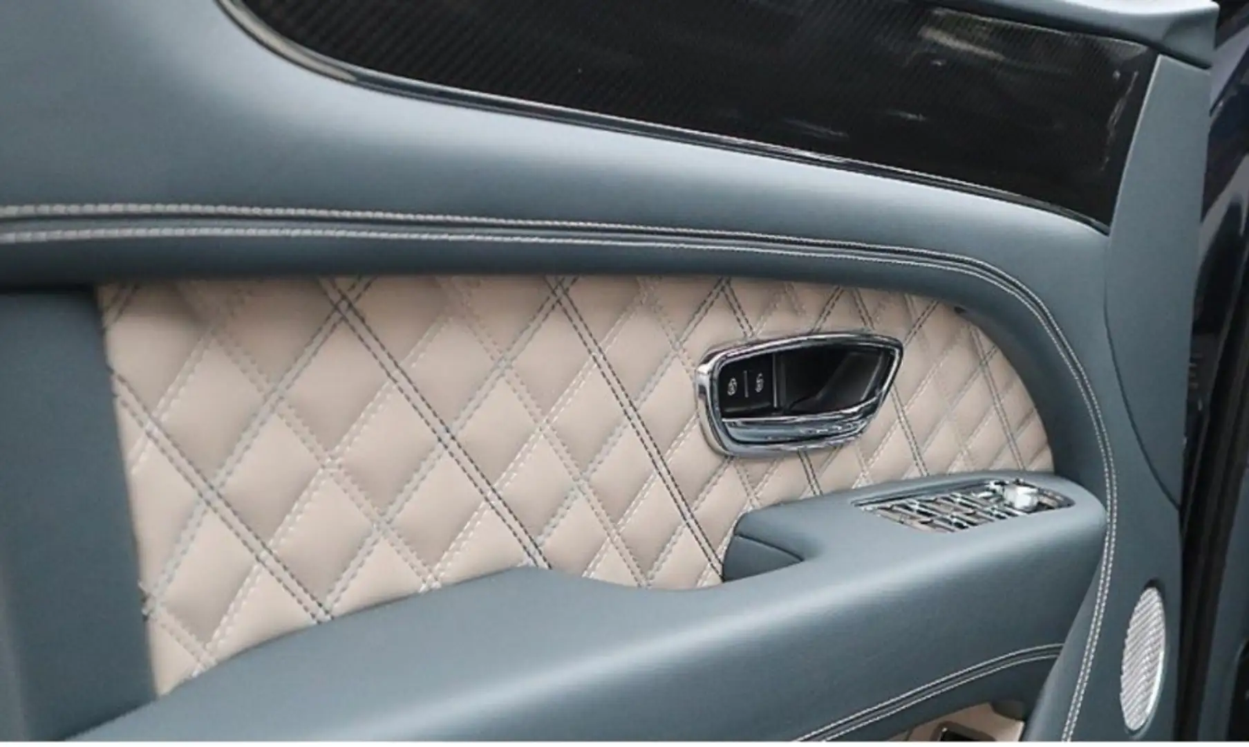 Bentley Bentayga V8 Negro - 2