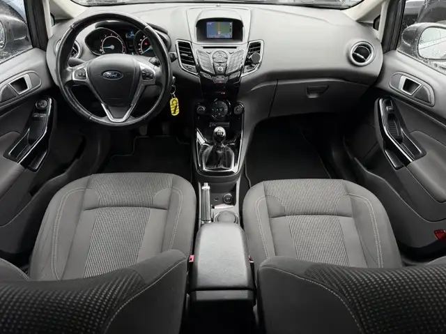 Ford Fiesta view 6