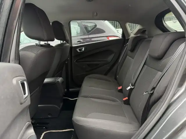 Ford Fiesta view 9