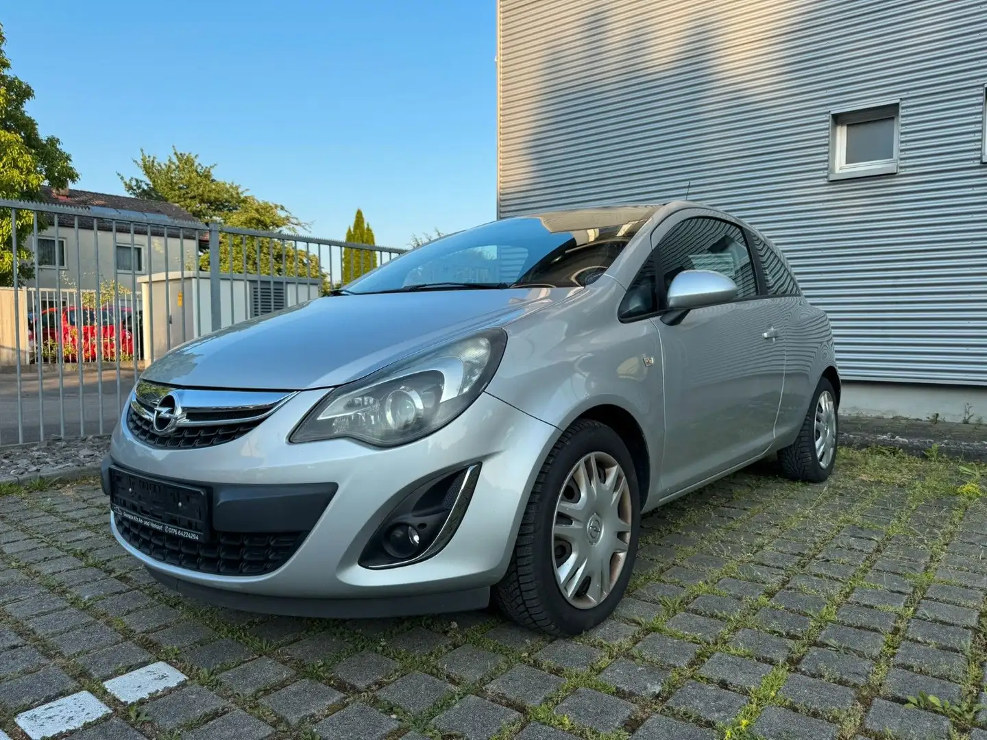 Opel Corsa *D*Edition*Euro5*Klima*TÜV*ELFH* Silber - 1