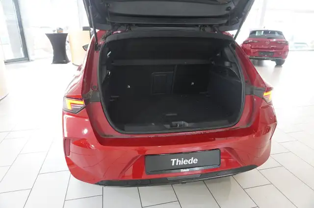 Opel Astra view 11
