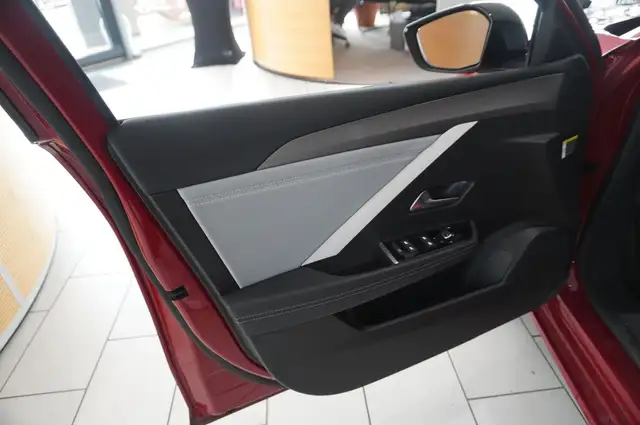 Opel Astra view 14