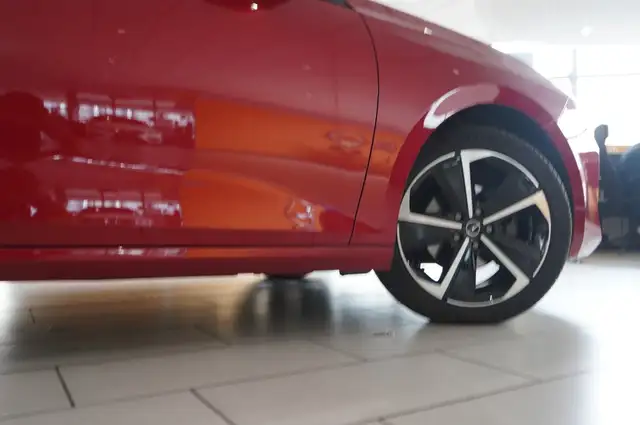 Opel Astra view 7
