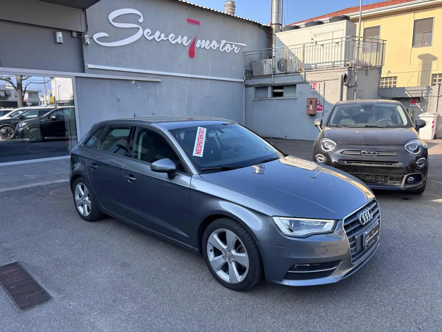 Audi A3 SPB 1.6 TDI Ambition *NEOPATENTATI* Grau - 1