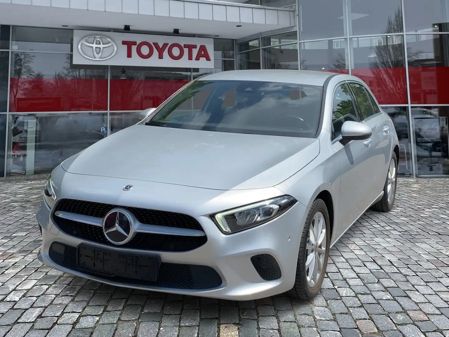 Mercedes-Benz A 200 d Progressive Silber - 1
