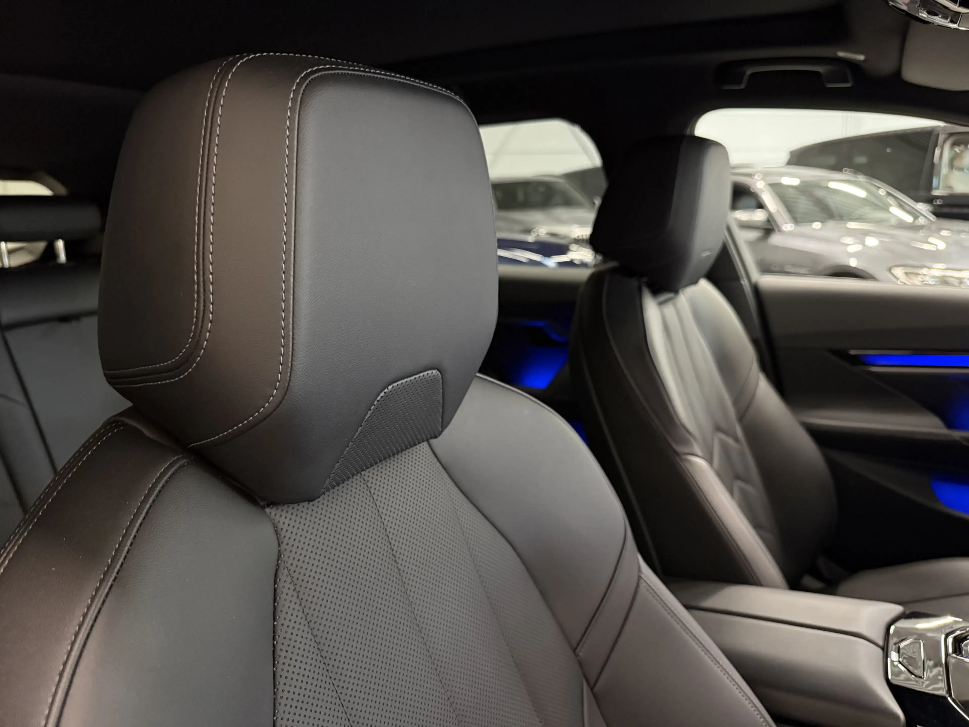 BMW 520 5-serie Touring 520i M-Sport PANO/TREKHAAK/ICONIC/ — photo 45