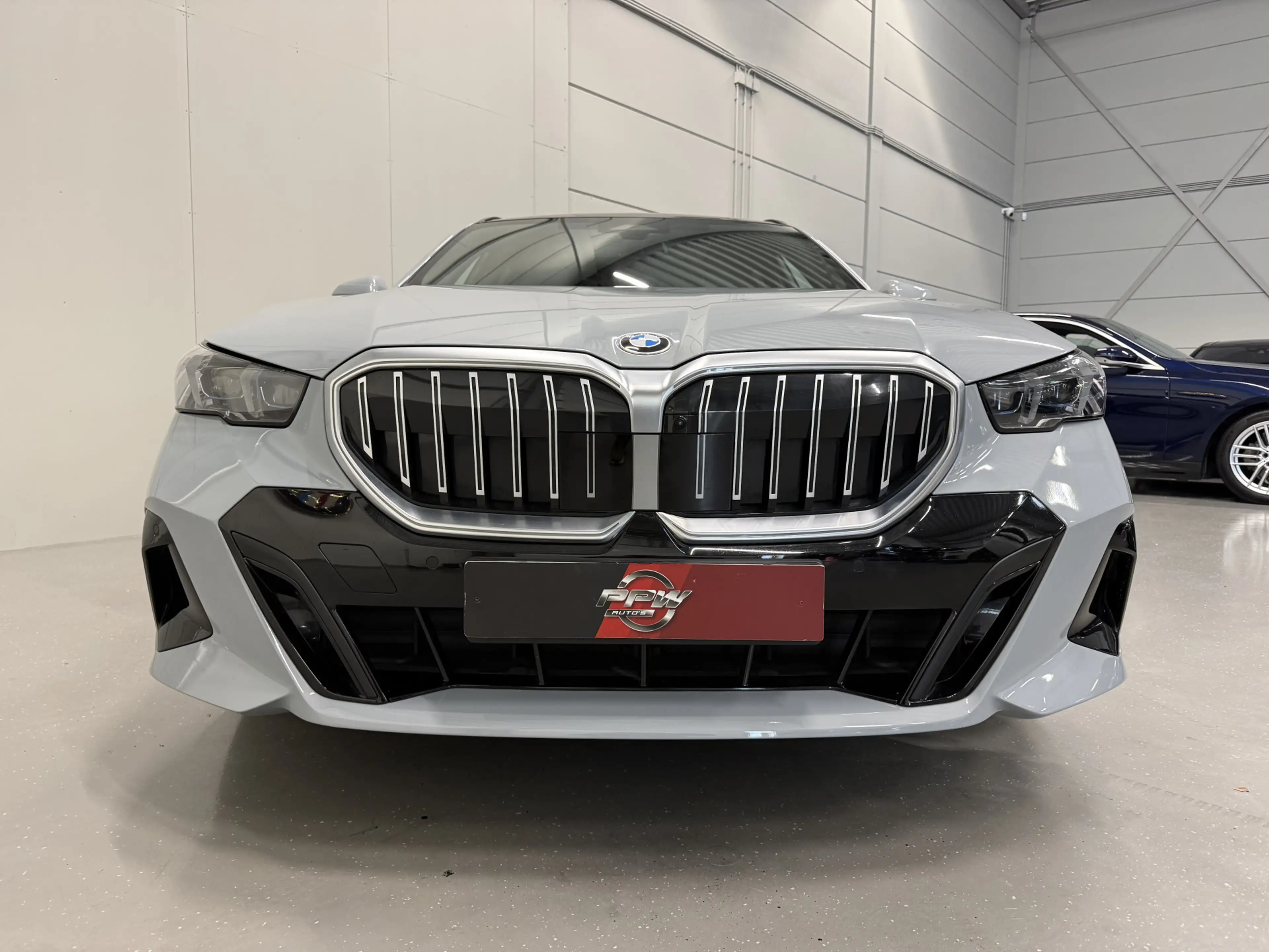 BMW 520 5-serie Touring 520i M-Sport PANO/TREKHAAK/ICONIC/ — photo 5