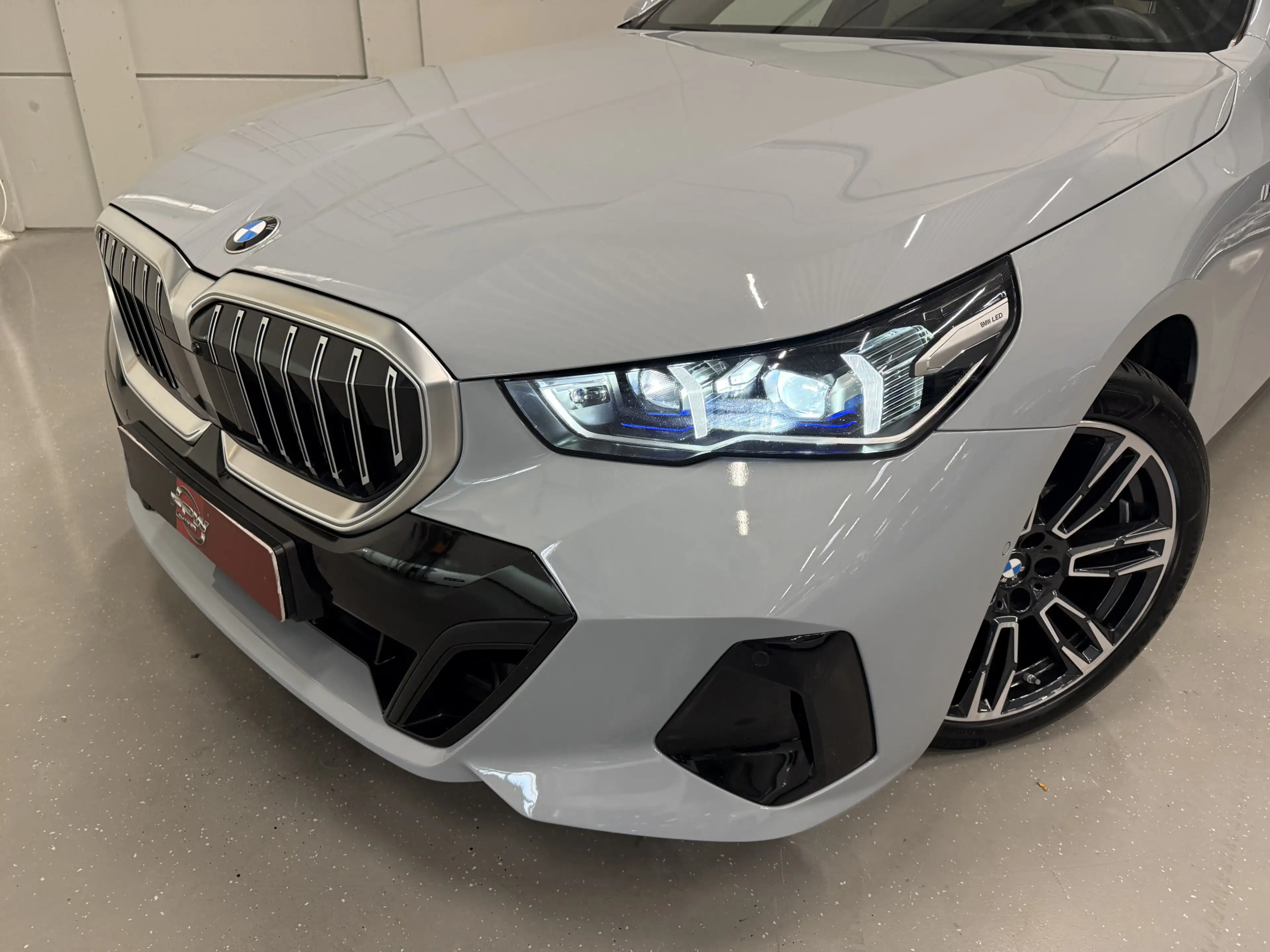 BMW 520 5-serie Touring 520i M-Sport PANO/TREKHAAK/ICONIC/ — photo 2