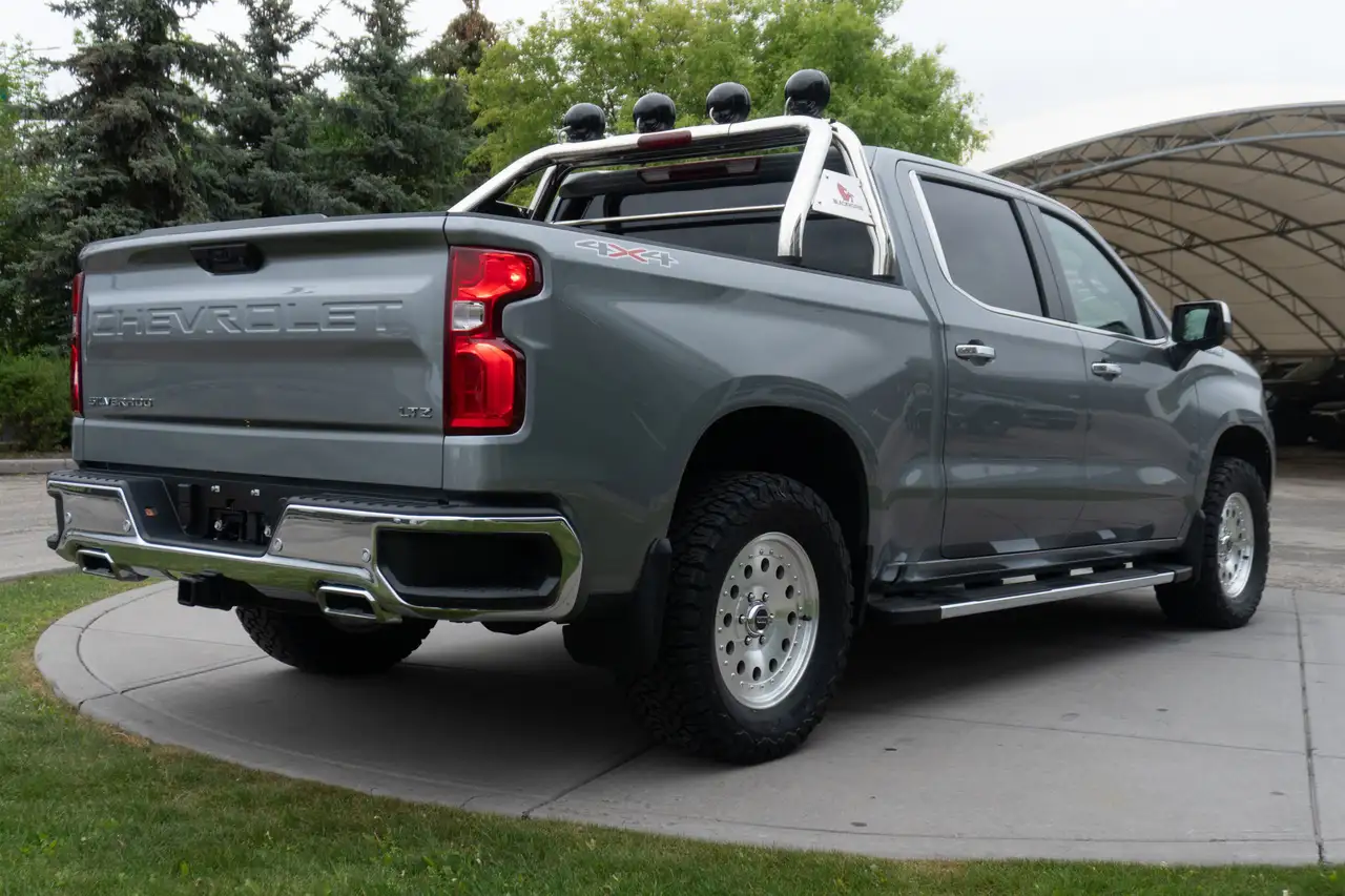 Chevrolet Silverado 1500 снимка Chevrolet Silverado 1500