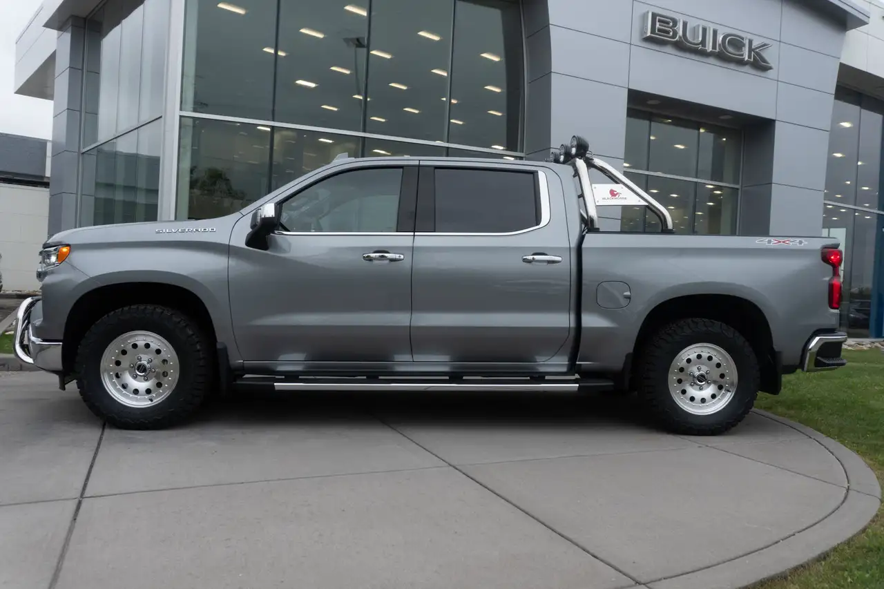 Chevrolet Silverado 1500 снимка Chevrolet Silverado 1500