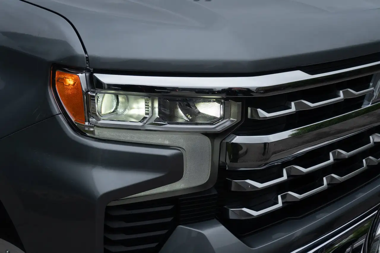 Chevrolet Silverado 1500 снимка Chevrolet Silverado 1500