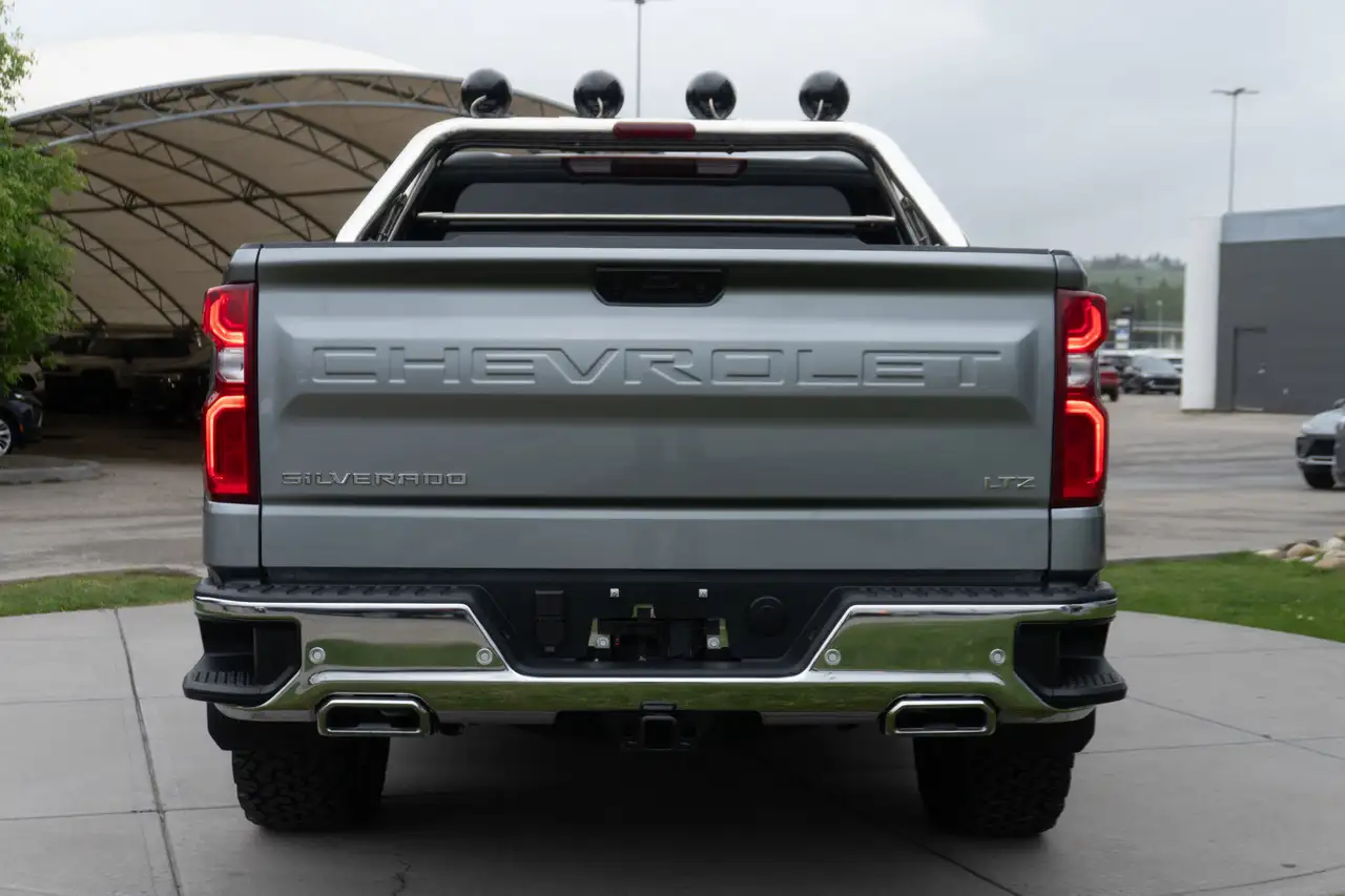 Chevrolet Silverado 1500 снимка Chevrolet Silverado 1500