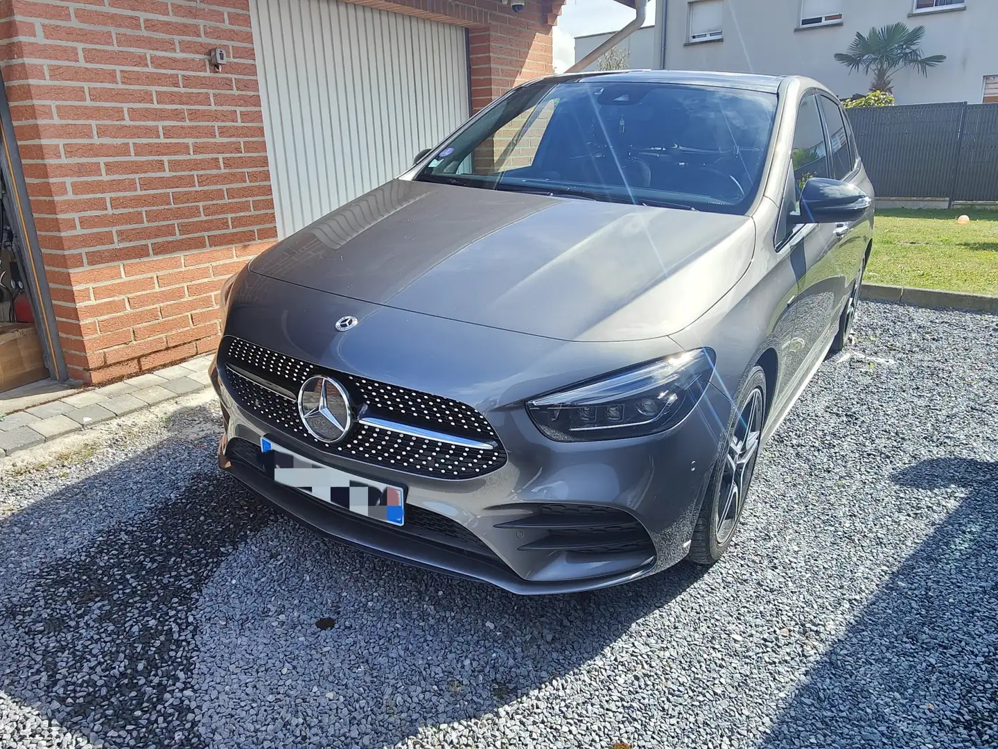 Mercedes-Benz B 250 Classe e 8G-DCT AMG Line Edition - 1