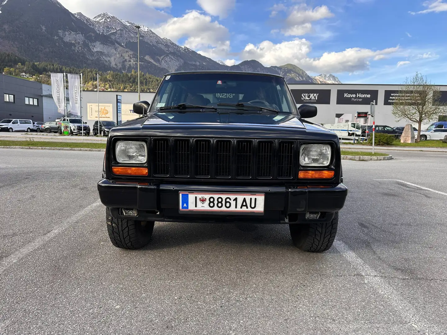 Jeep Cherokee Cherokee Classic 2,5 Limited TD Schwarz - 2