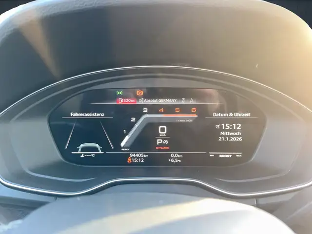 Audi SQ5 view 11