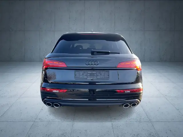 Audi SQ5 view 5