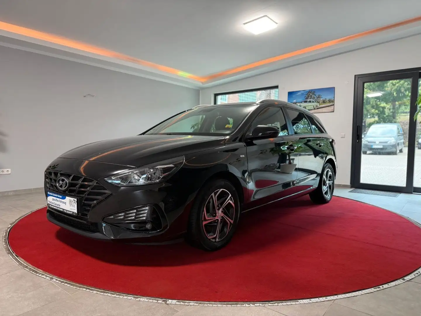 Hyundai i30 cw Edition 30 Mild-Hybrid LKAS/SHZ/FCA Schwarz - 1