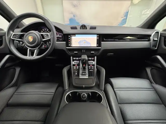 Porsche Cayenne view 7