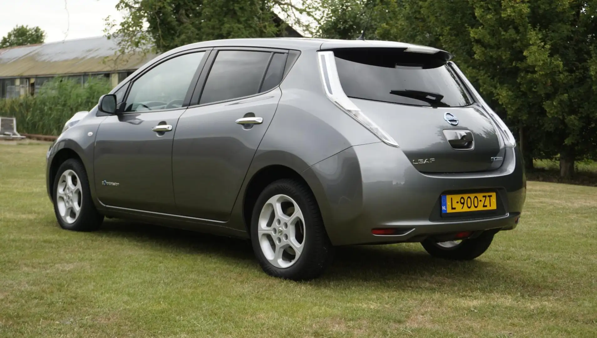 Nissan Leaf Acenta 30 kWh Camera Grey - 2